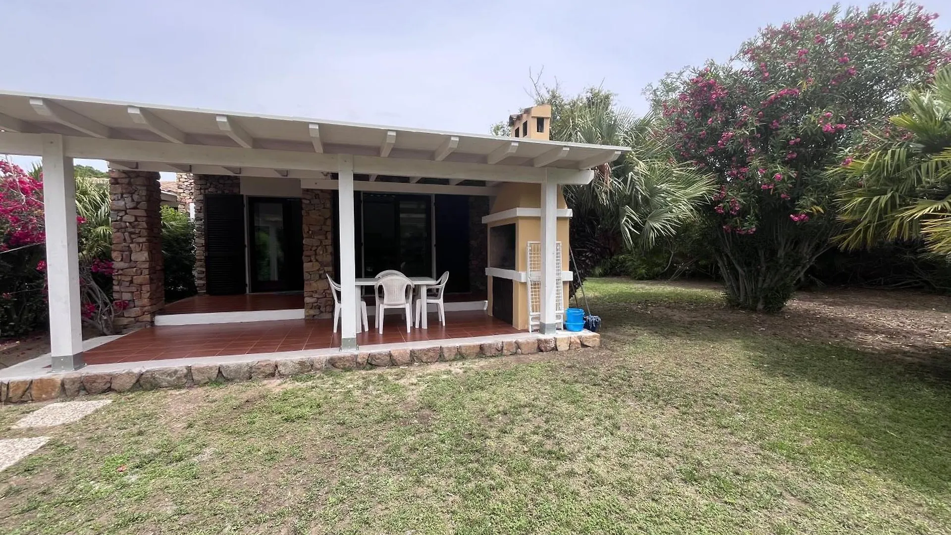 Villetta Vele 1 By La Via Del Mare Viaggi E Vacanze Simius Italië
